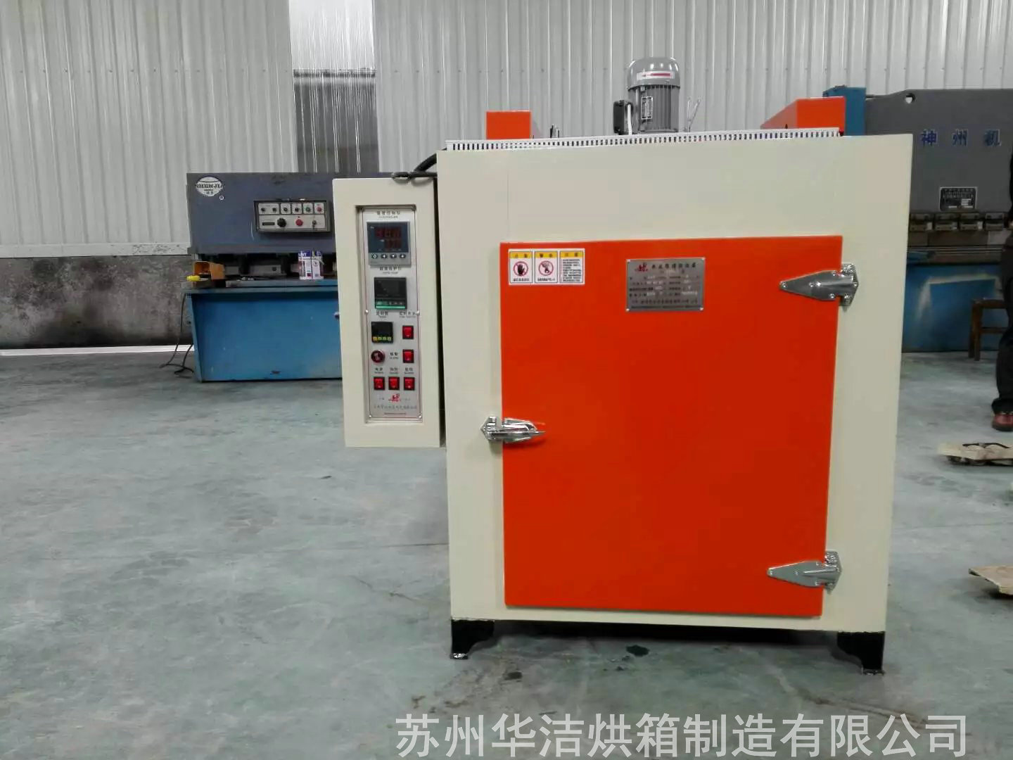 干燥箱的真空泵油漏出來是什么情況？